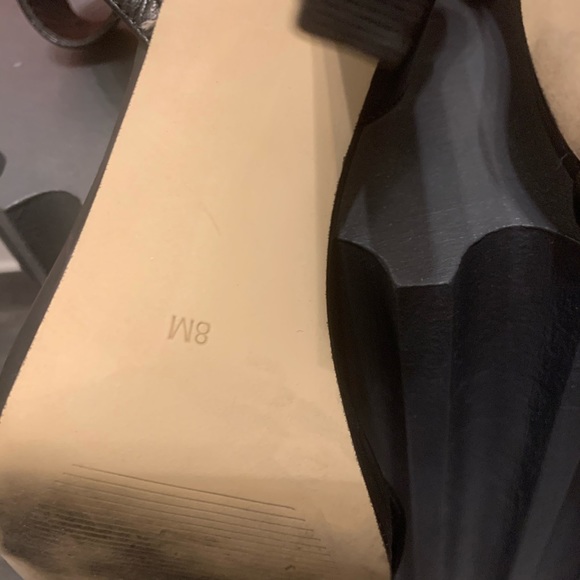 $89🔥Black leather Guess sandals size 8 US - Picture 7 of 7